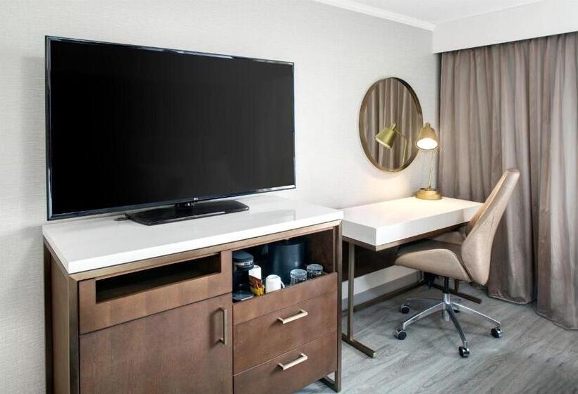 חדר סטנדרט, Crowne Plaza Toronto Airport, An Ihg