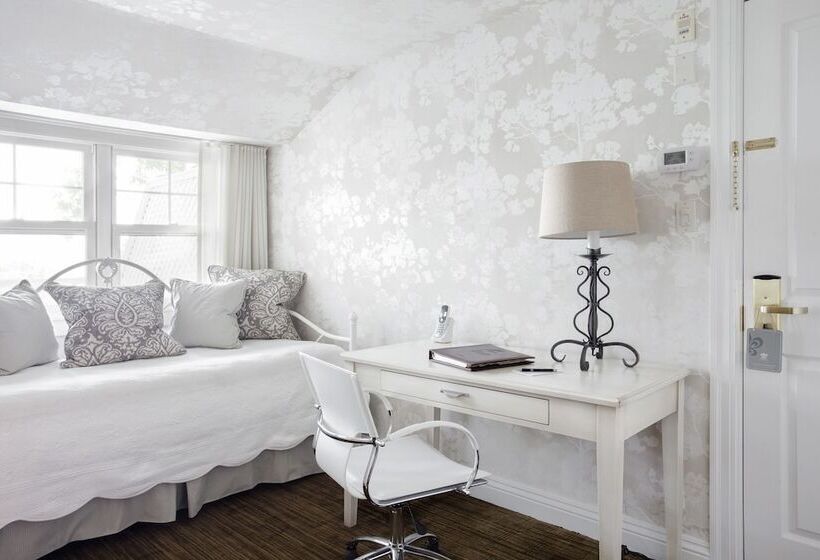Номер Superior, Manoir Hovey, Relais & Châteaux
