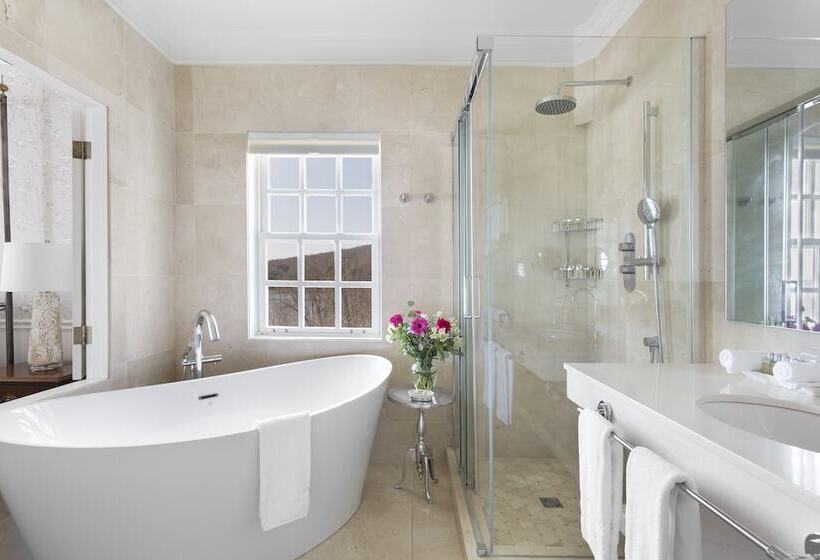 Номер Deluxe, Manoir Hovey, Relais & Châteaux