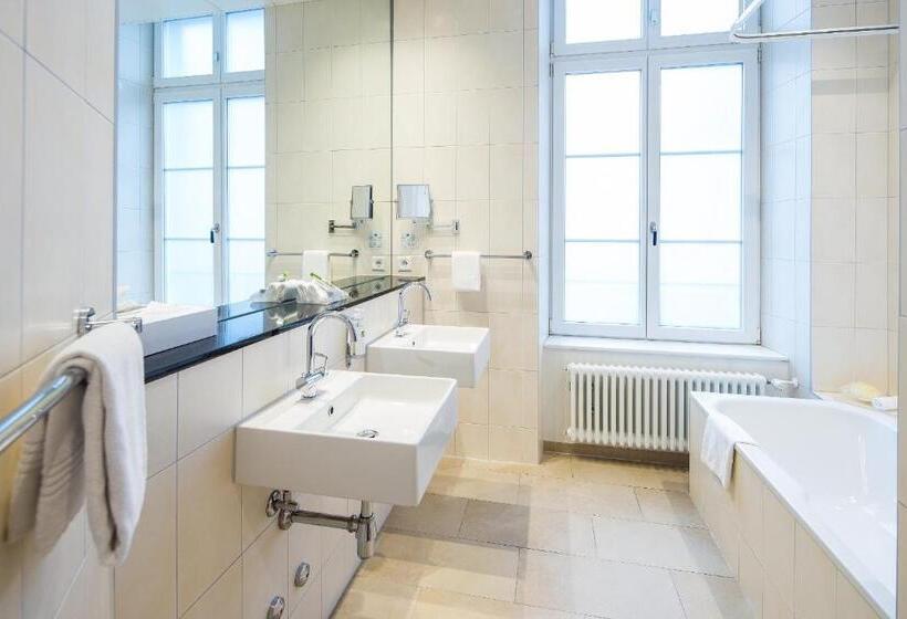Номер Стандарт Индивидуальный, Schweizerhof Basel