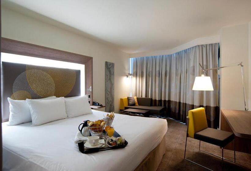 Executive Værelse King Size Seng, Novotel Toronto North York