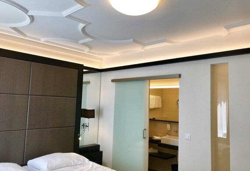Quarto Deluxe, Alpina Luzern