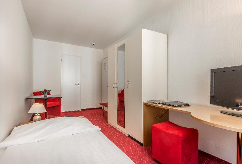 Quarto Estandar Individual, Alpina Luzern