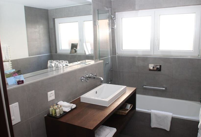 Номер Superior, Le Mirabeau Resort & Spa Zermatt