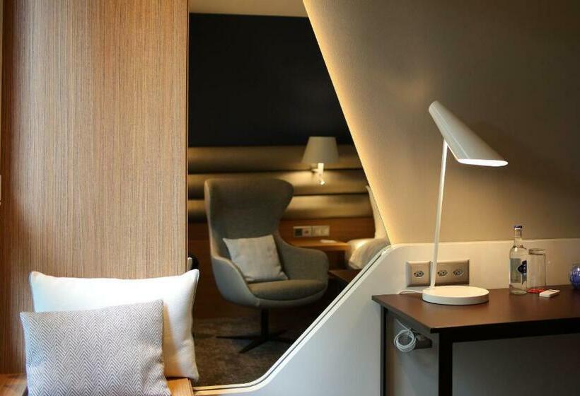 Номер Премиум, Mövenpick Hotel Lausanne