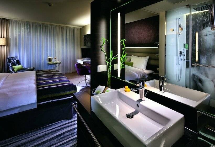 Номер Премиум, Mövenpick Hotel Lausanne