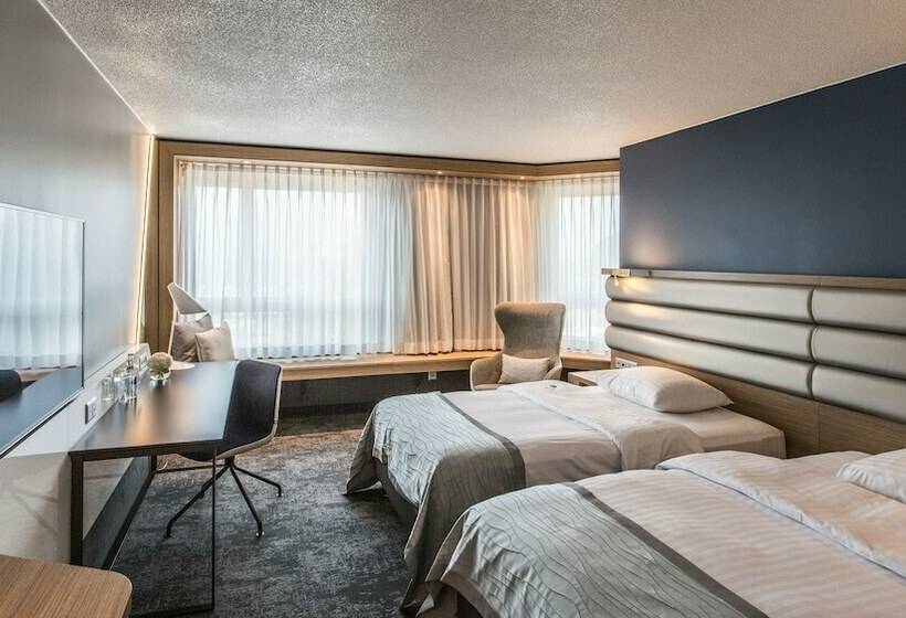 Номер Премиум, Mövenpick Hotel Lausanne
