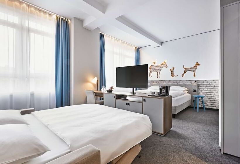 Quarto Triplo Deluxe, H+ Hotel Bremen
