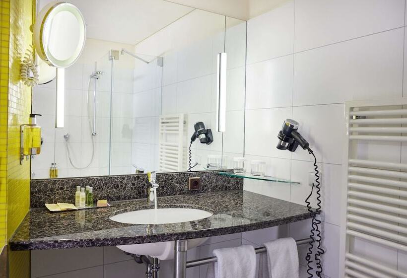 Номер Стандарт Двуспальная Кровать, Doubletree By Hilton Hannover Schweizerhof