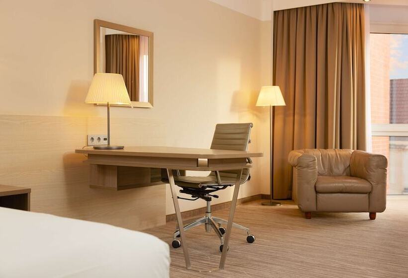 Номер Стандарт Двуспальная Кровать, Doubletree By Hilton Hannover Schweizerhof