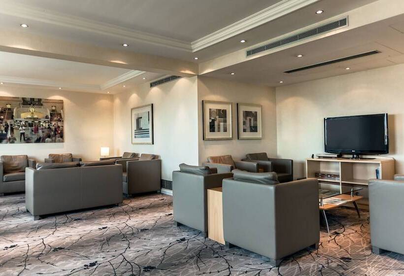 Номер Executive, Hilton Dusseldorf