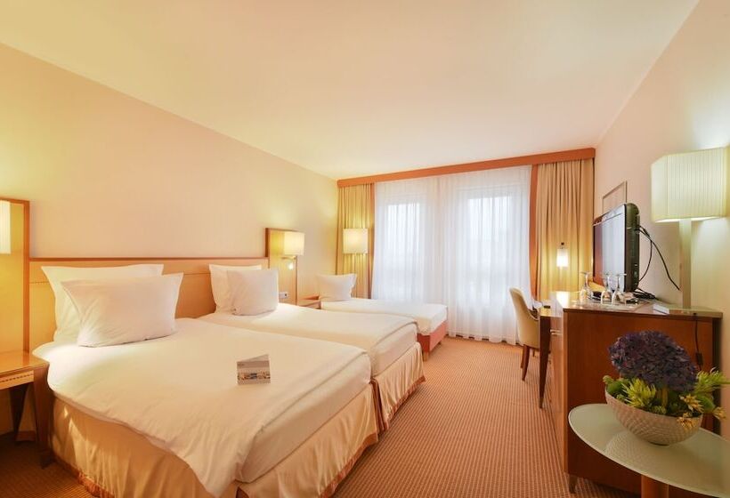 家庭间, Achat Hotel Karlsruhe City