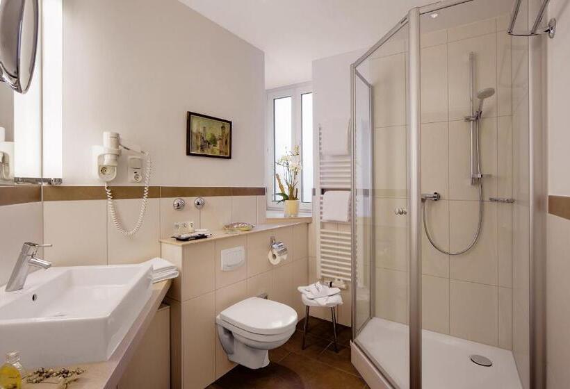デラックスルーム, Alpen Hotel München