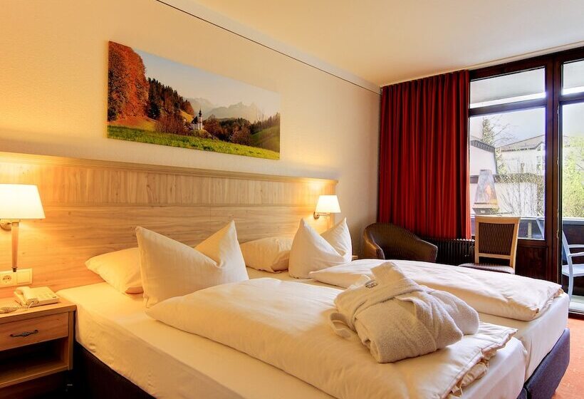 Семейный Номер, Amber Hotel Bavaria