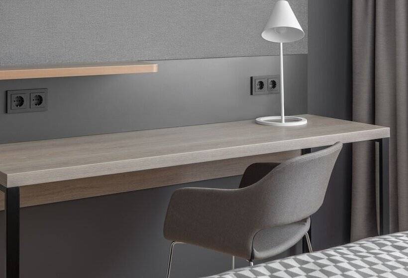 Номер Стандарт Адаптированный для Инвалидов, Holiday Inn Munich City Centre, An Ihg