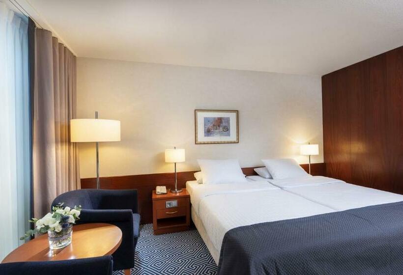 Классический Номер, Maritim Hotel Würzburg