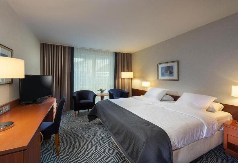Классический Номер, Maritim Hotel Würzburg