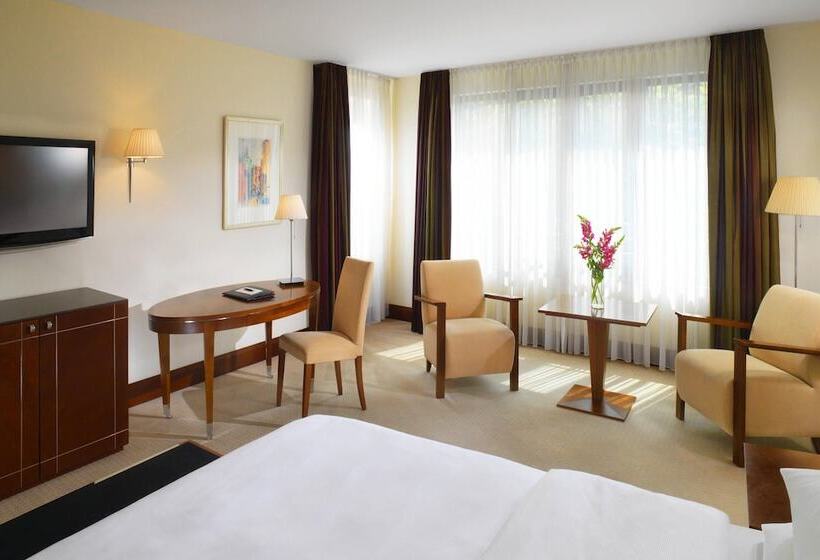 Номер Executive, Sheraton Carlton  Nuernberg