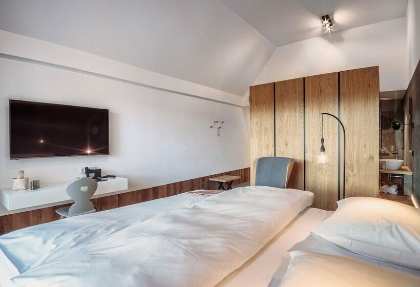 Номер Deluxe, Romantik Hotel Hirschen