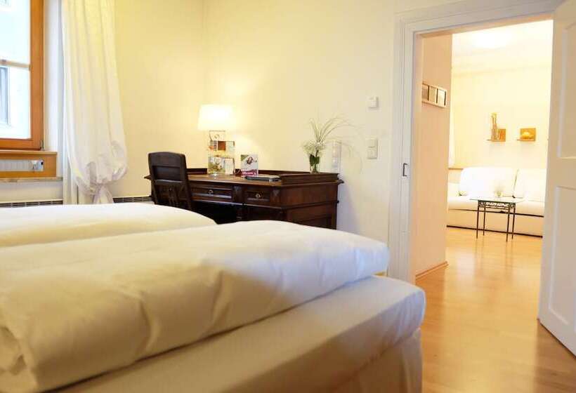 Семейный Номер, Romantik Hotel Hirschen
