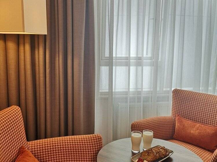 디럭스 패밀리 룸, Clayton Hotel Silver Springs