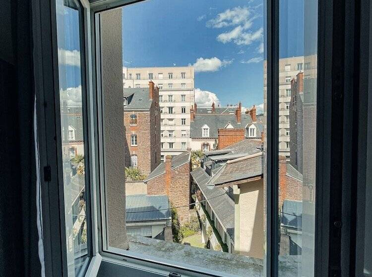 Номер Стандарт Внутренний, Garden Hotel Rennes Centre Gare