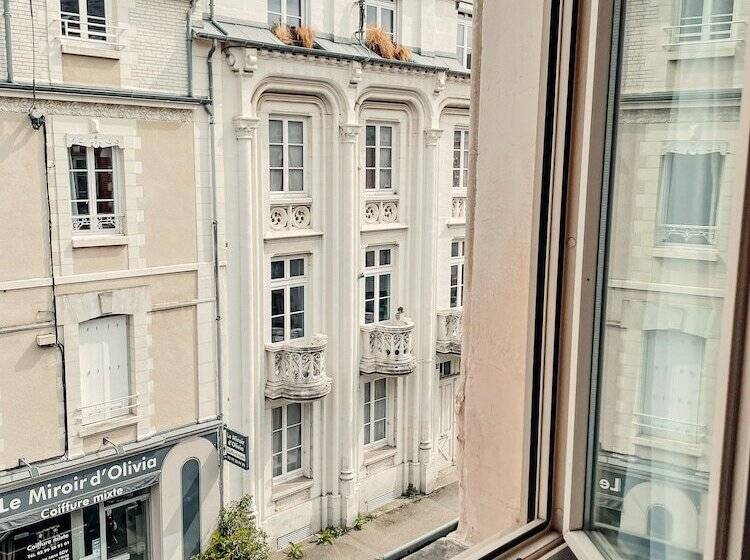 Номер Комфорт, Garden Hotel Rennes Centre Gare