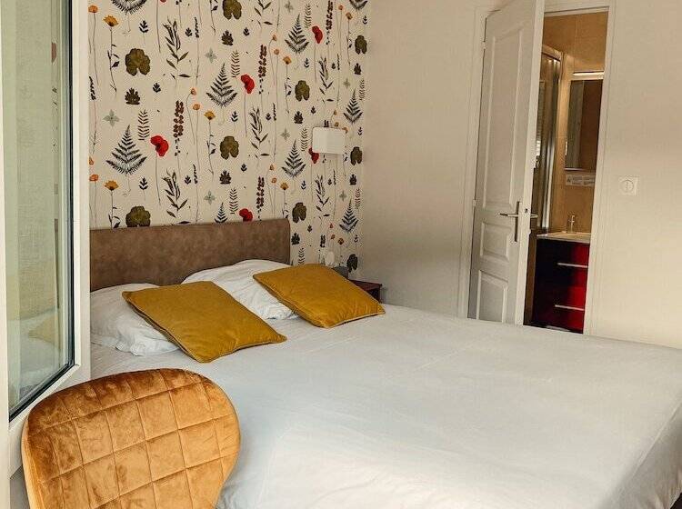 Номер Комфорт, Garden Hotel Rennes Centre Gare