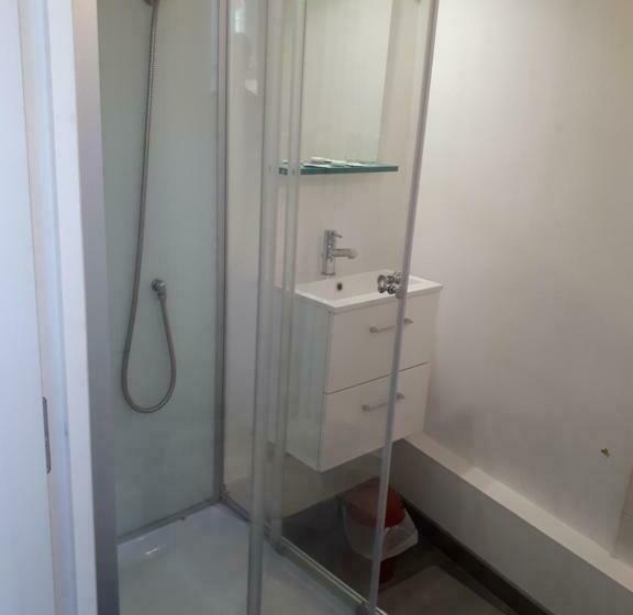 Номер Economy, Logis Le Grand Hôtel Du Louvre