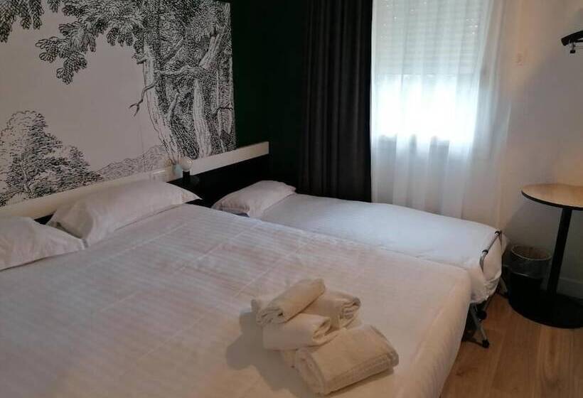 Номер Стандарт Трехместный, The Originals City, Hôtel Bordeaux Porte Du Bassin