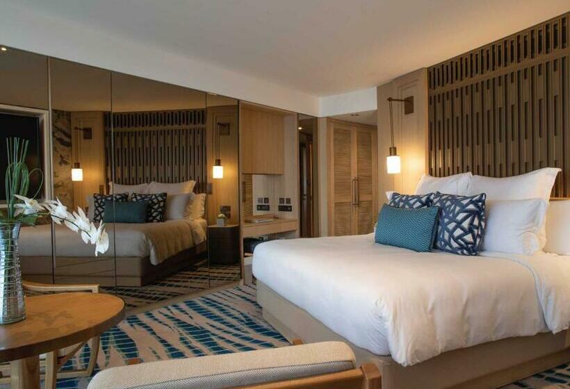 Номер Клуб Вид на Море, Jumeirah Beach Hotel Dubai
