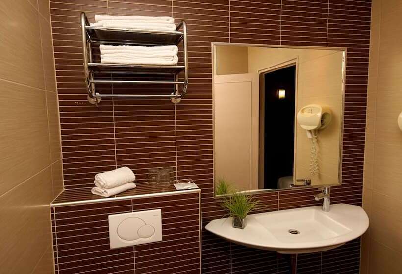 Семейный Номер, Boutique Hôtel Azur