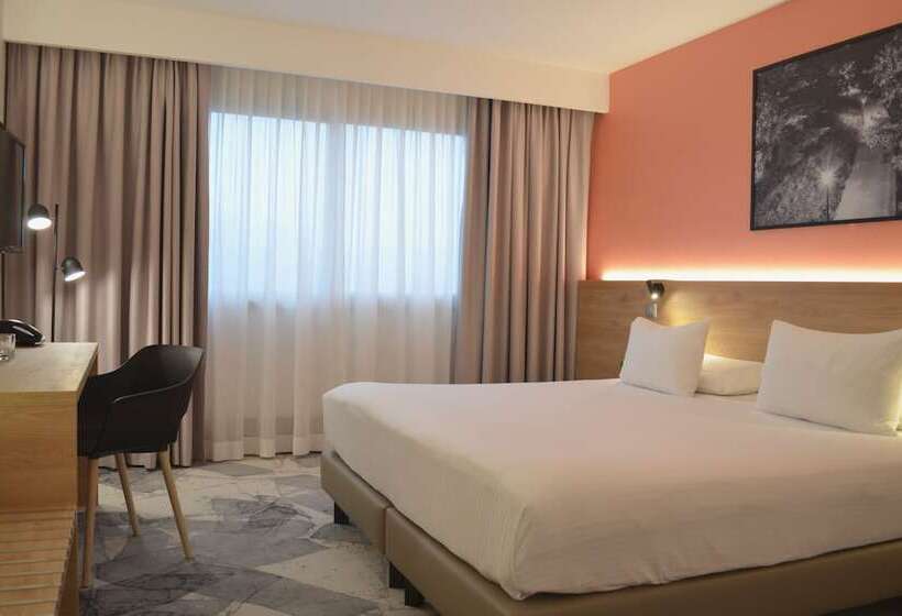 Номер Superior, Des Congrès