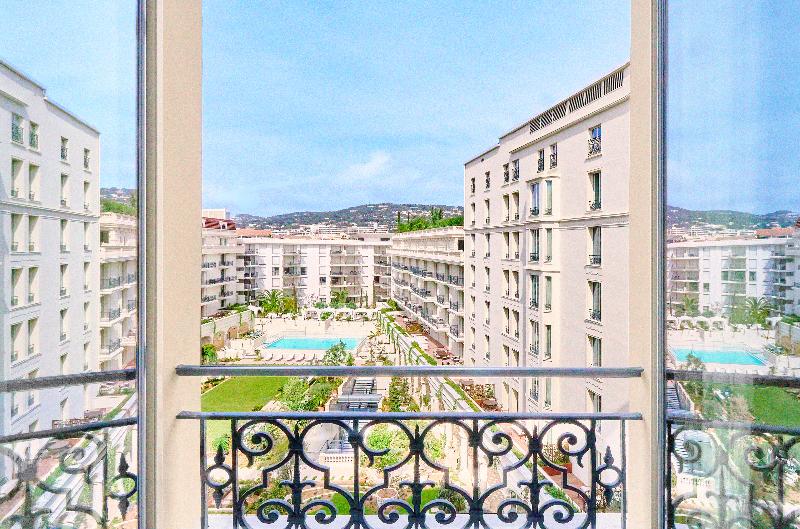 가든 전망 스위트, Carlton Cannes, A Regent