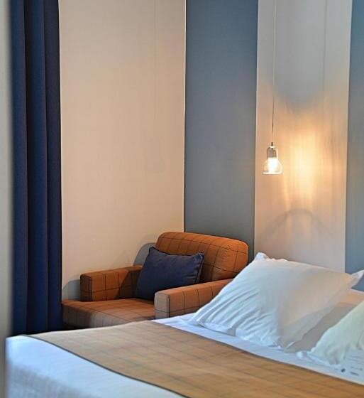 Трехместный Номер Superior, Hôtel Beauregard, The Originals Relais