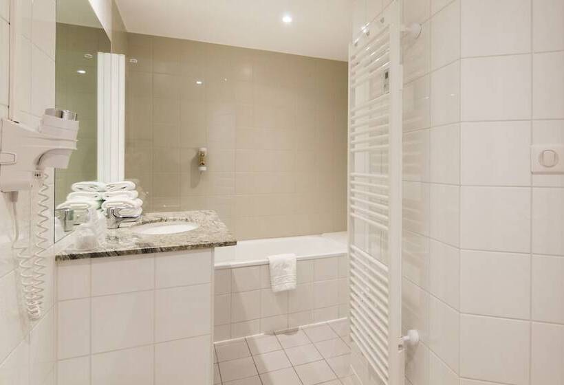 Номер Superior, La Maison Hôtel Mulhouse Centre