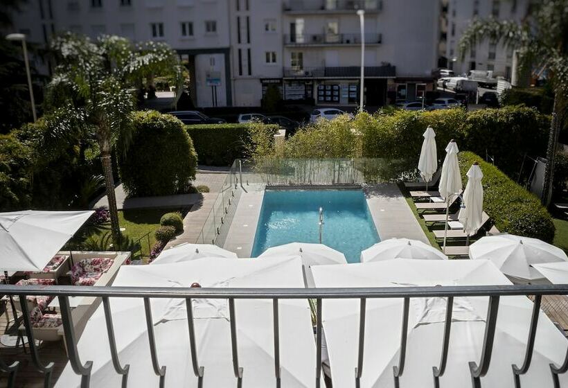 Quarto Premium, Le Canberra