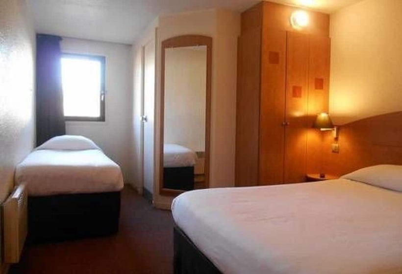 Номер Стандарт Трехместный, Mondhotel Chelles