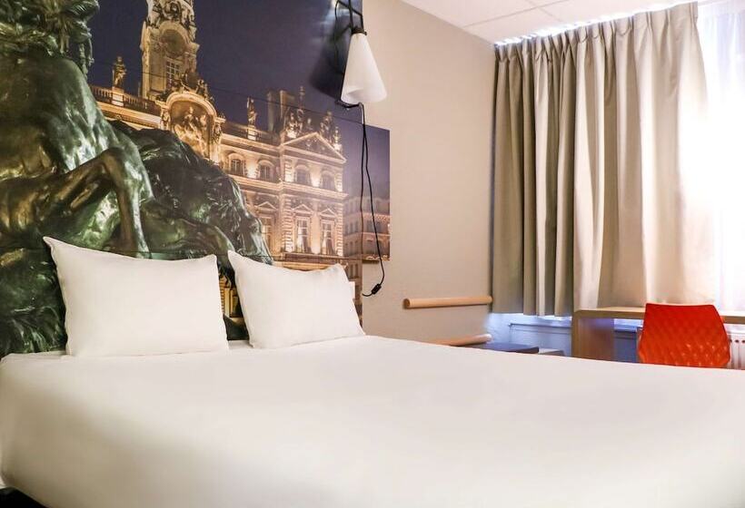 스탠다드 룸 더블 침대, Ibis Lyon Gerland Merieux