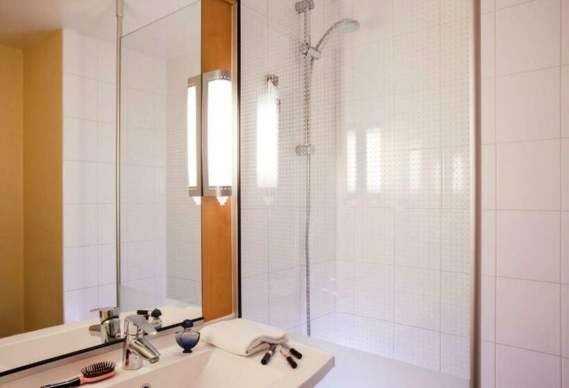Номер Стандарт, Ibis Provins