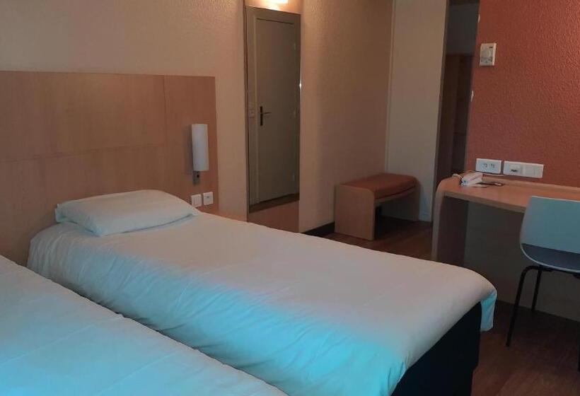 Номер Стандарт, Ibis Roanne Le Coteau Hotel Restaurant