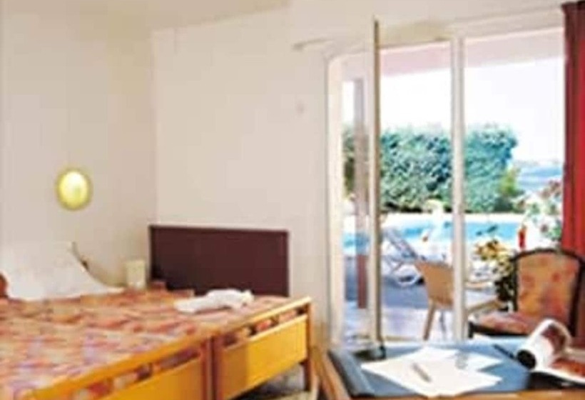 Номер Стандарт Вид на Озеро, Logis Hotel Eden Lac