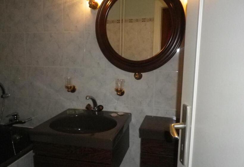 Номер Стандарт, Logis Cit Hôtel Des Vosges 5 Rue De La Gare