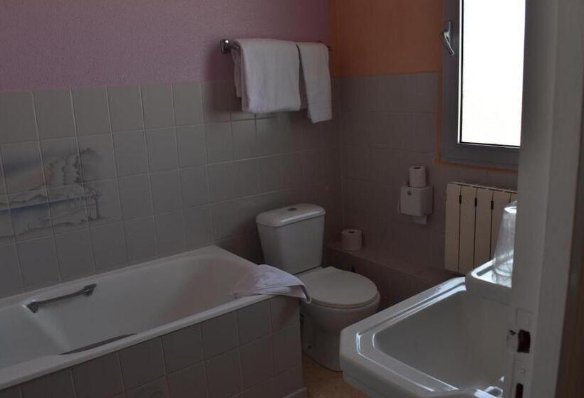 Номер Стандарт, Hôtel Le Sauvage