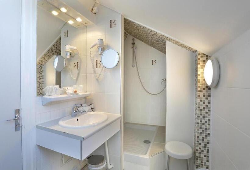 Номер Стандарт Трехместный, Hôtel Les Tilleuls, Bourges