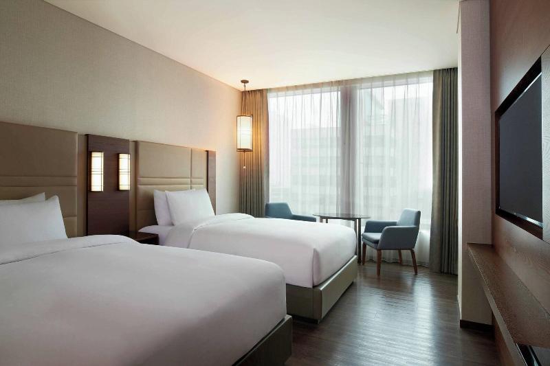 Люкс Кровать Кинг, Holiday Inn Suva, An Ihg