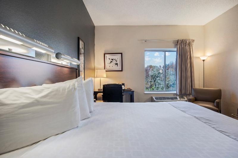 Номер Стандартный с Видом, Holiday Inn Suva, An Ihg
