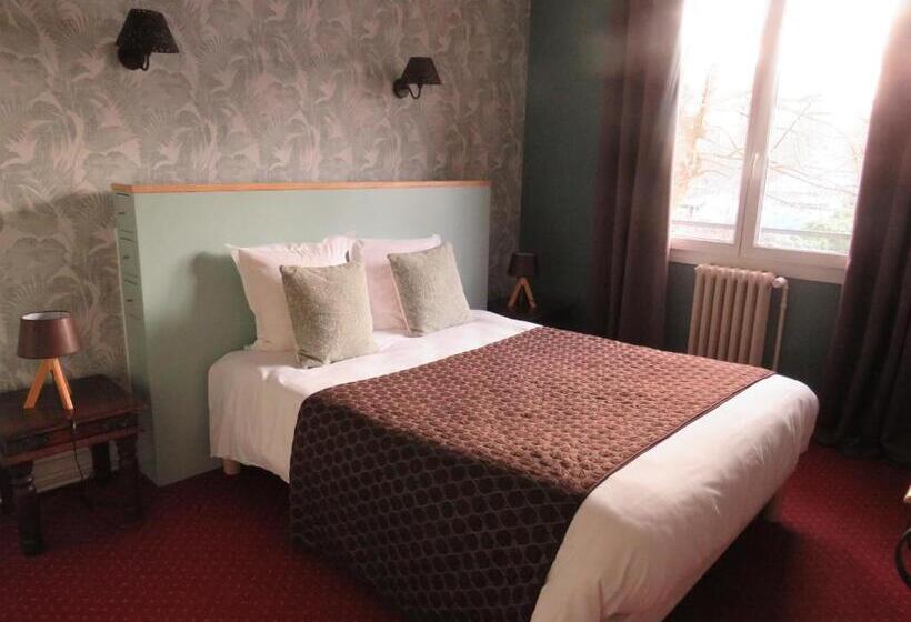 Номер Стандарт, Logis Hôtel Saint Cyr