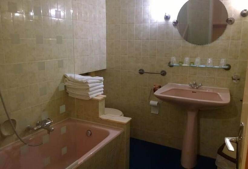 Номер Стандарт Трехместный, Hôtel Saint Pierre