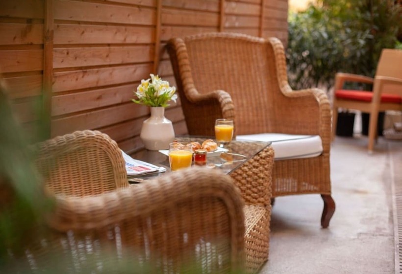 Номер Deluxe с Террасой, Hôtel Restaurant Oasis